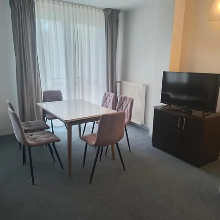 Azyl W Tarsis Eko Park Апартаменты *